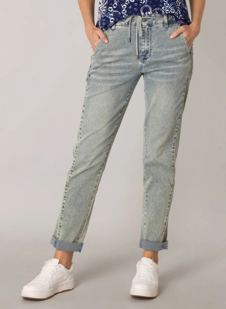 NOW 25% OFF: Yest Clothing Gerianne Jeans in Bleach Blue Denim